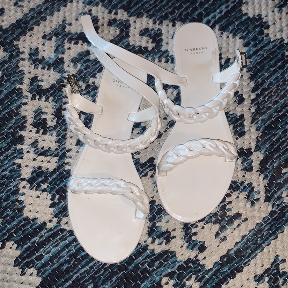 Givenchy Jelly Chain Link Sandal Flats White Size 39 US 8